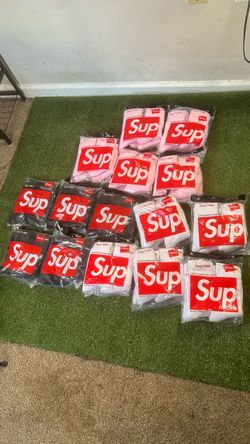 Supreme socks
