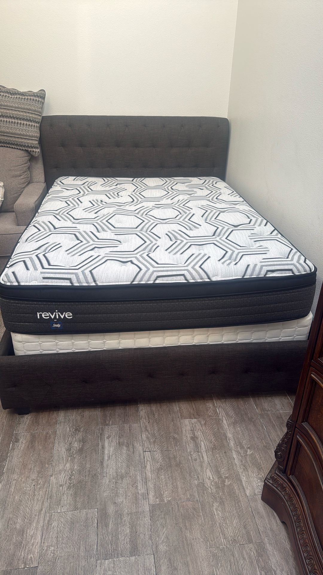 Queen Size Mattress And Bed Frame