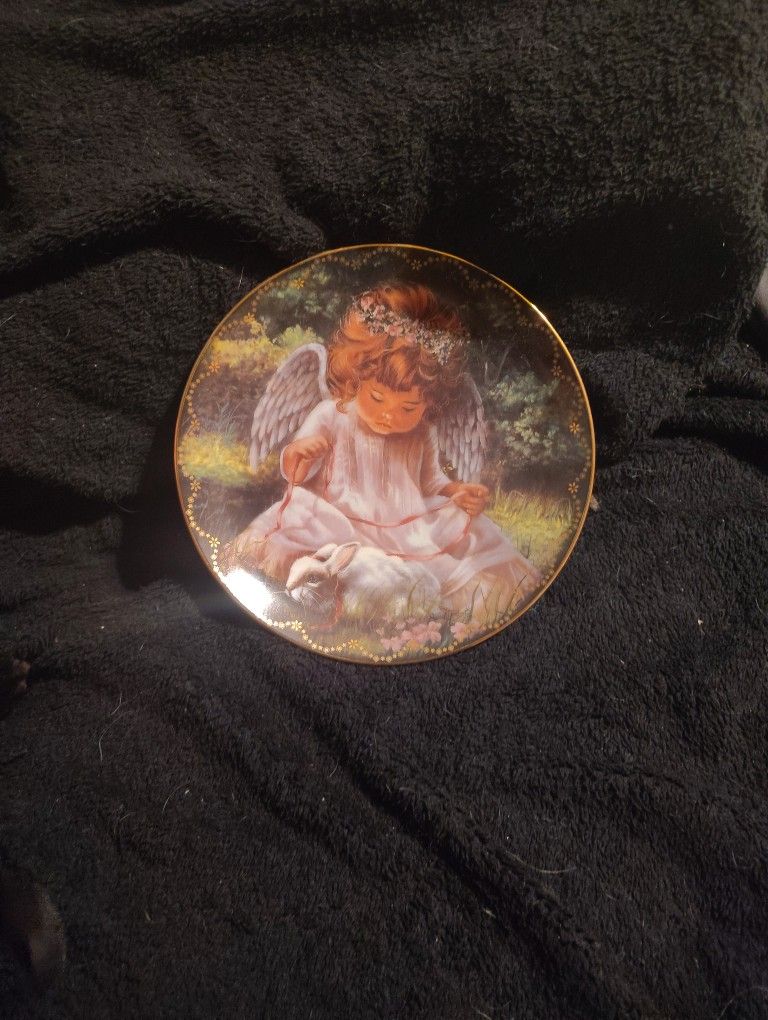 "An Angel's Kindness" Plate