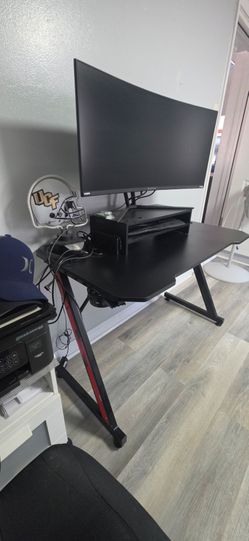 Desk & Chair