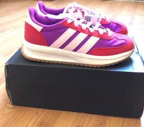 Adidas Run 70s 2.0 J Unisex kids Size 4 New With Box