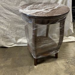Round End Table 