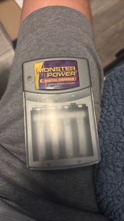 AA and AAA battery charger