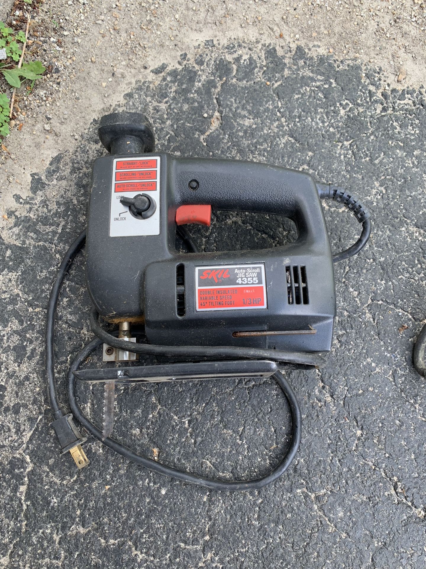 Skil Auto-Scroll Jig Saw 4355 Double Insulated Variable Speed 45" Tilting Foot 1/3 HP