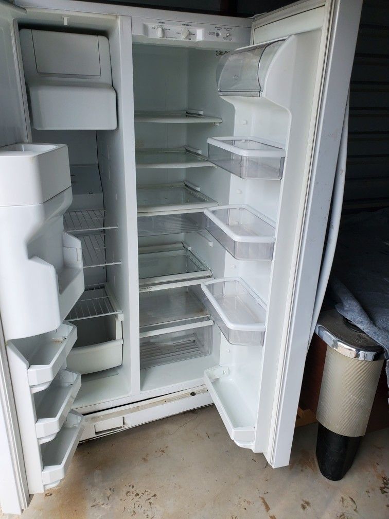 whirlpool French door fridge freezer