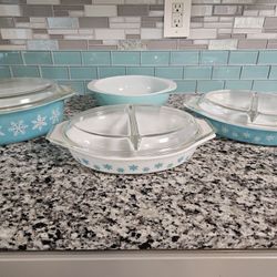 Vintage Snowflake Pyrex 