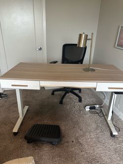 Standing desk electric