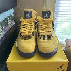 Air Jordan 4 Lightning 