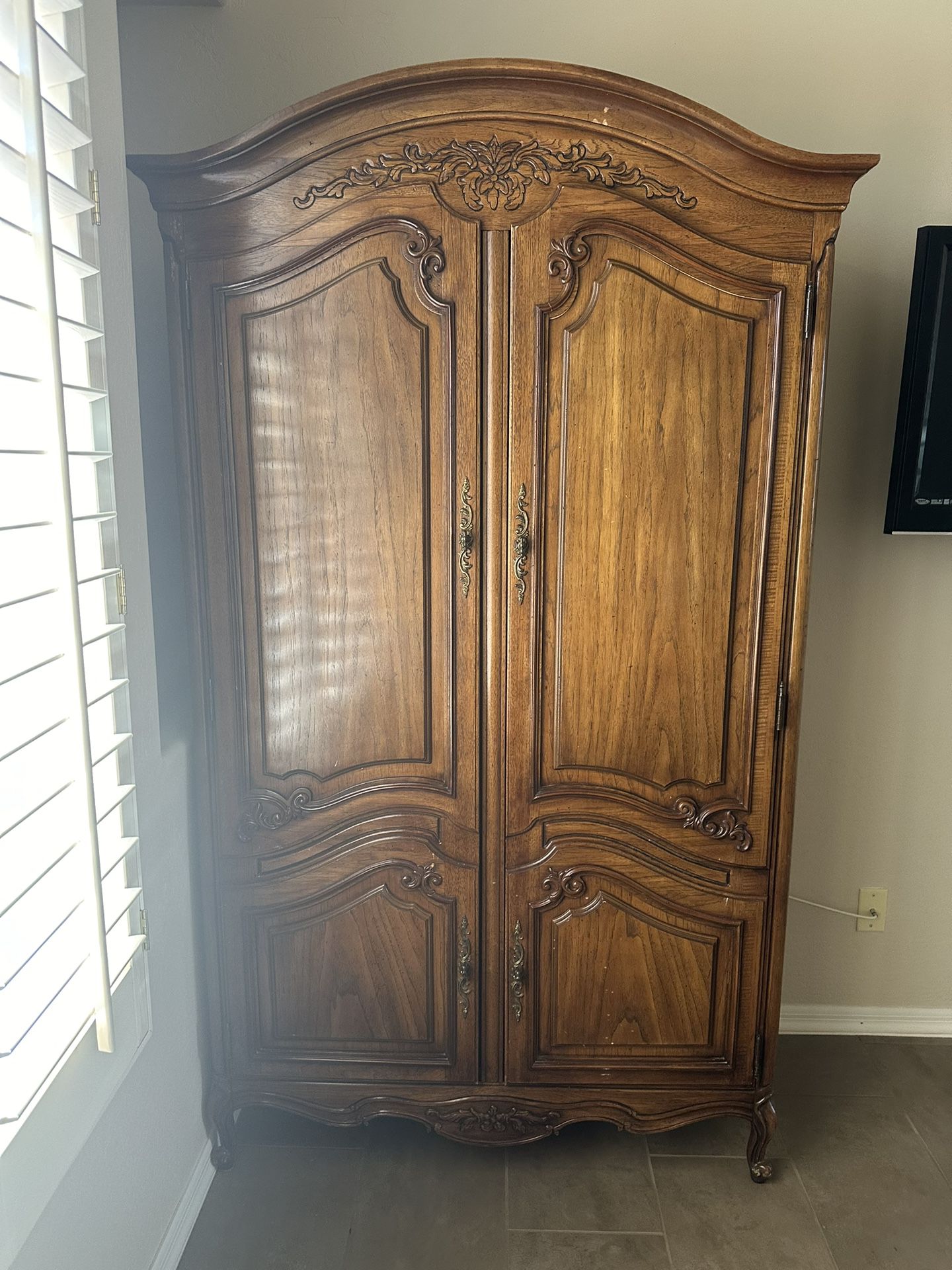 Bedroom Armoire With Drawers