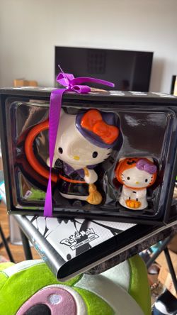 Hello Kitty Mug & Figurine Set