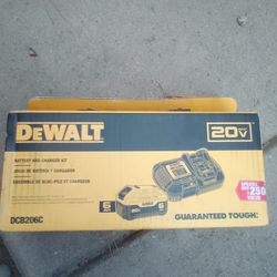 DeWalt 20V 6AH Battery And Charger Kit