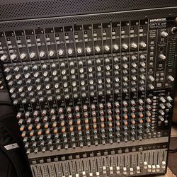 Mackie 1640 16 Channel Mixer