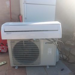 Never Used York Mini Split A/C With Heat Pump 