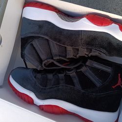 Jordans 11s 