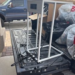 White 25 Inch Plug In Desk Top