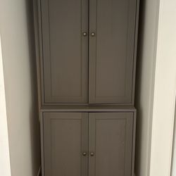 Standing Cabinet 