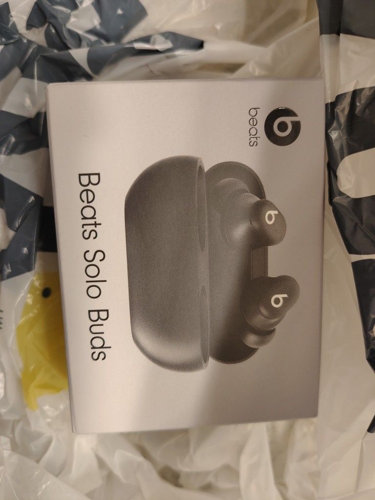 Beats Solo Buds 