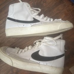 Nike Blazers Mid Black And White Size 8 Used