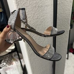 Heels $3 