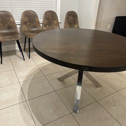 Table And Chairs - $200 Or Best Offer 