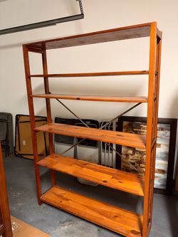 Adjustable  Utility garage shelving