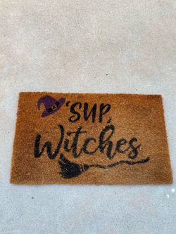 Sup Witches Halloween Doormat 🧙🏻‍♀️🧹✨🔮