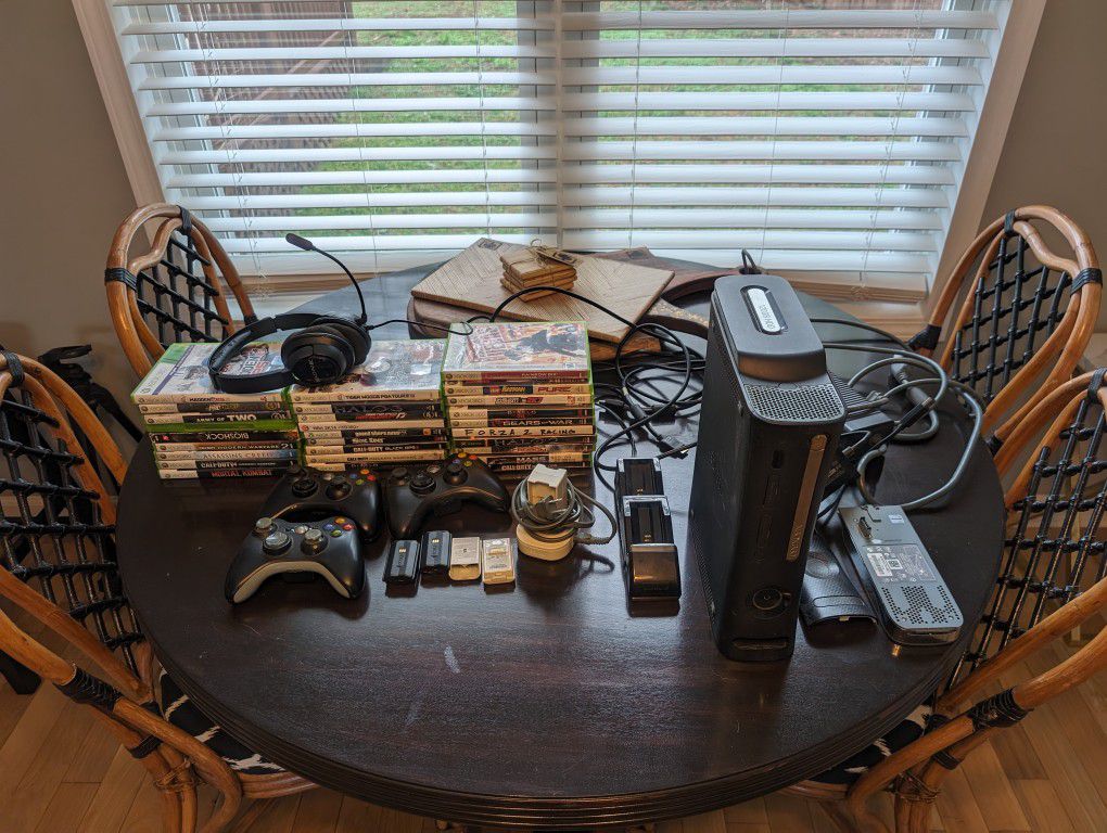 Xbox 360 Bundle w/ 120gb Hard Drive. 28 Games. 3 Controllers. Wi-Fi Adapter And More!