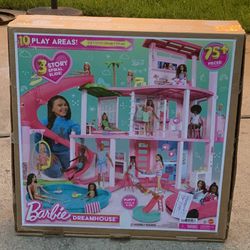 2023 Barbie Dream House 