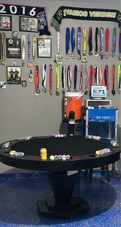 Round Poker Table