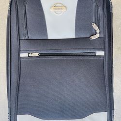 Carry on suitcase, Luggage 