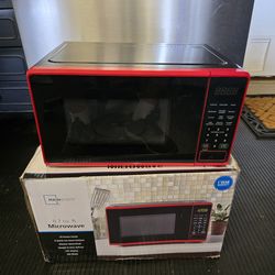 Mainstays 0.7 cu. ft. Mini Microwave 700 Watts 10 Power Levels 6 Quick Buttons Microwave Oven