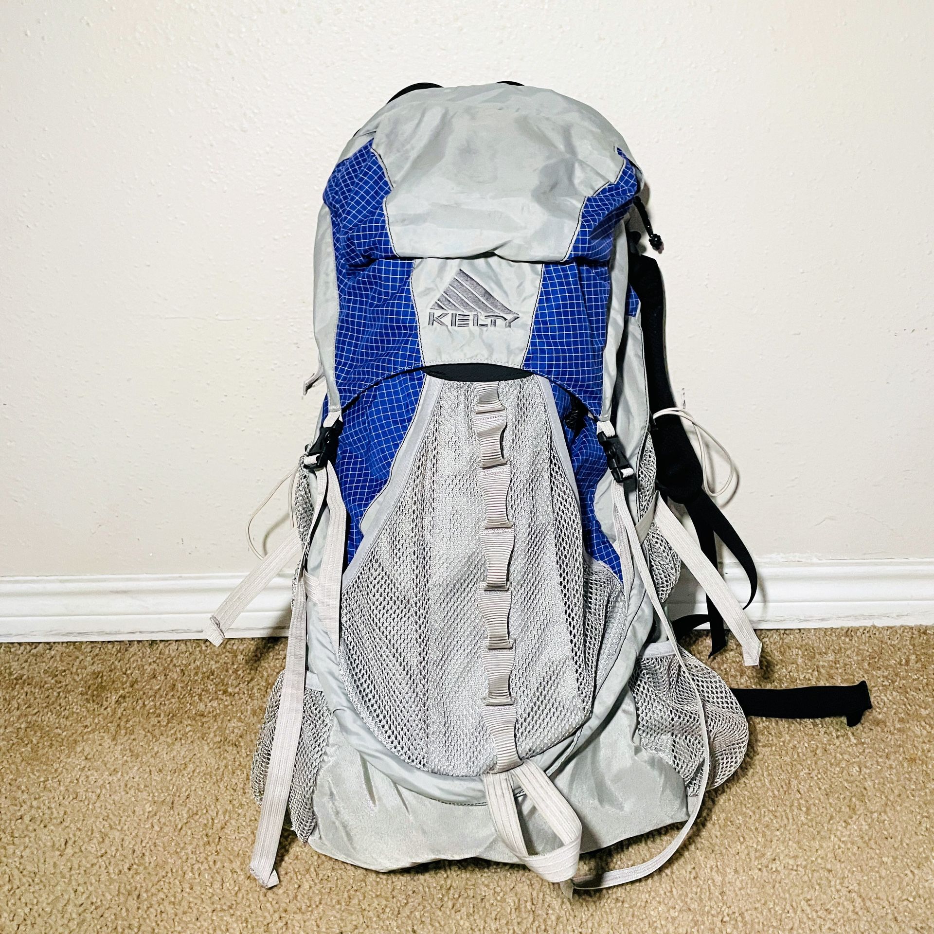 Kelly Women’s 57L Illusion 3500 Hiking Backpack