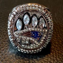 New England Patriots 2014 CHAMPIONSHIP SUPERBOWL REPLICA RING!!