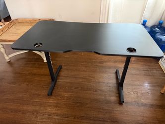 Gaming Desk – Black – $20 – Must Go!