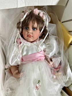 Porcelain Dolls, High End Collection, Selling My Whole Collection, Paid About $400each Will Sell For $100 Each