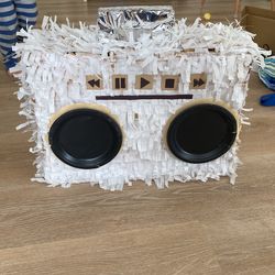 Stereo Piñata 
