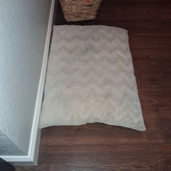 Dog Bed 