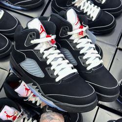 Jordan 5’s Metallic 