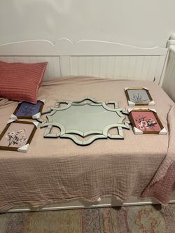 Twin daybed with trundle