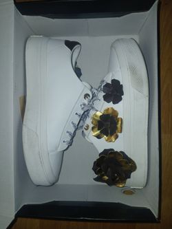 Karl lagerfeld sneakers size 7.5