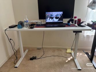 Electric Standing Desks (55" x 28") - Flexispot / ErGear