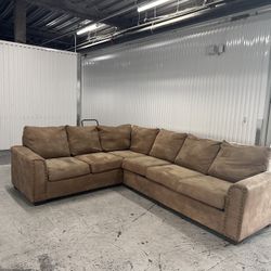 Comfy, Nice Brown Sectional Couch 🛋️ 🔥🔥🔥