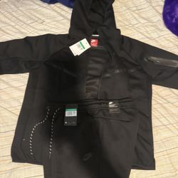 XL Black Nike Tech