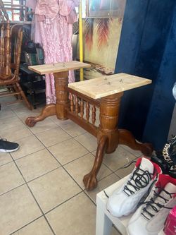 Wood table ( Fayetteville Ga