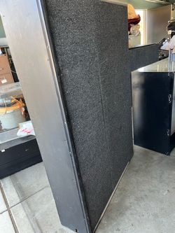 Retail podium box