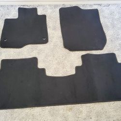 Brand New Genuine Authentic OEM 2023-2024 Honda CRV Black Carpet Floor Mat Set