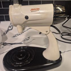 1940s Sunbeam Mixmaster For Parts Or Vintage Kitchen Decor Model 9 