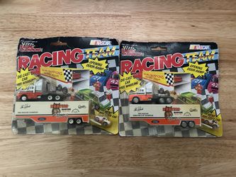 *Collectibles* Racing champions hooters semi 