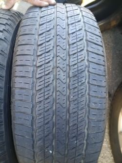 Toyo 265/65R17 Tire (1)