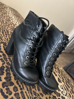Black Boots Size 6